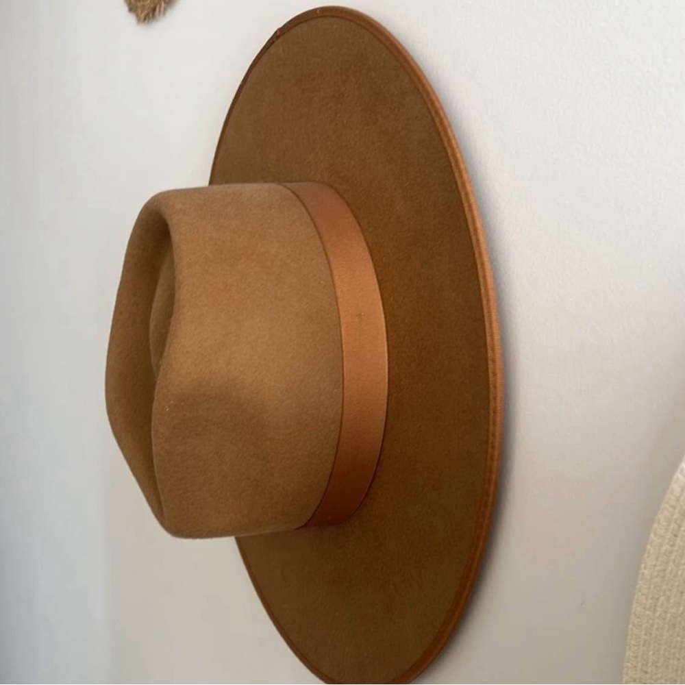 Stylish Tan Wide-Brim Hat